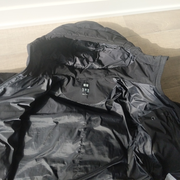 Like new UNIQLO WOMENS PUFFER JACKET PARKA SIZE M - Picture 3 of 7